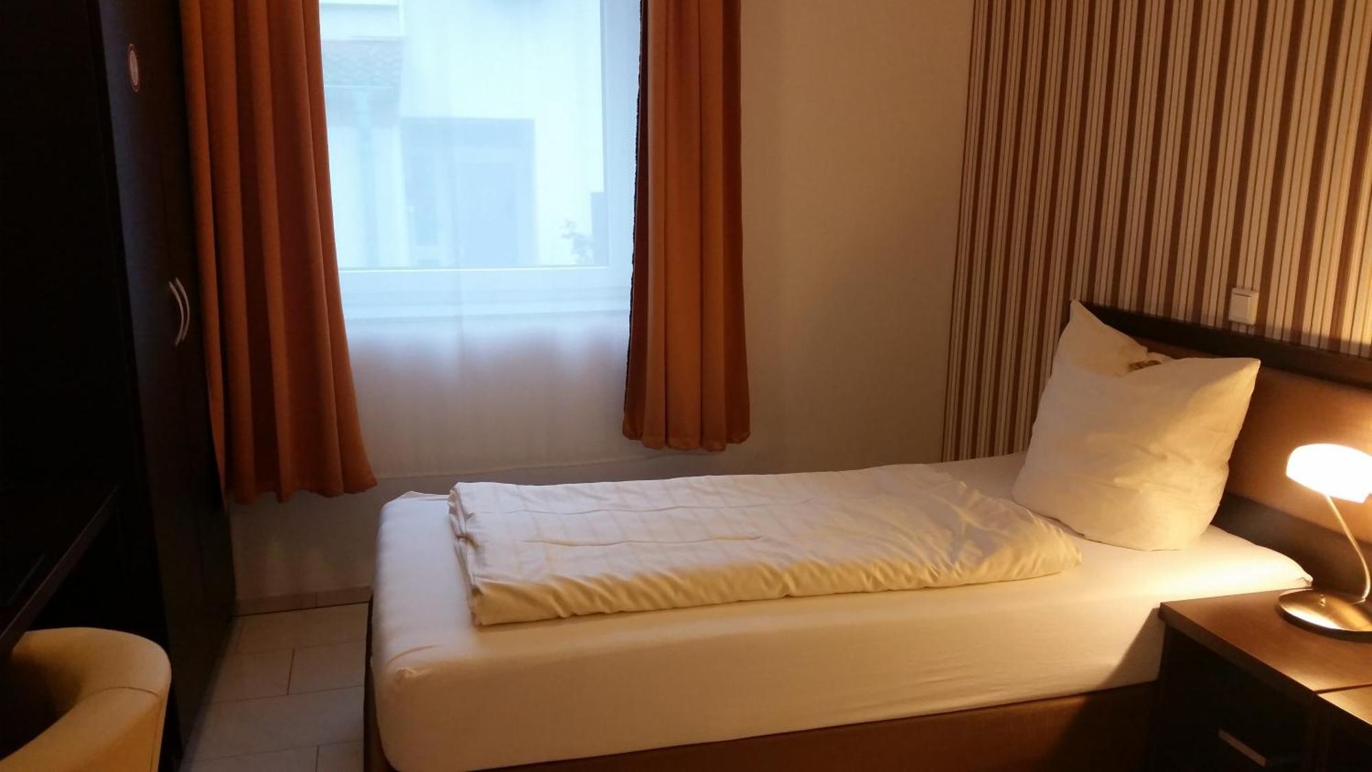 Cityhotel Ahlen Garni Quarto foto