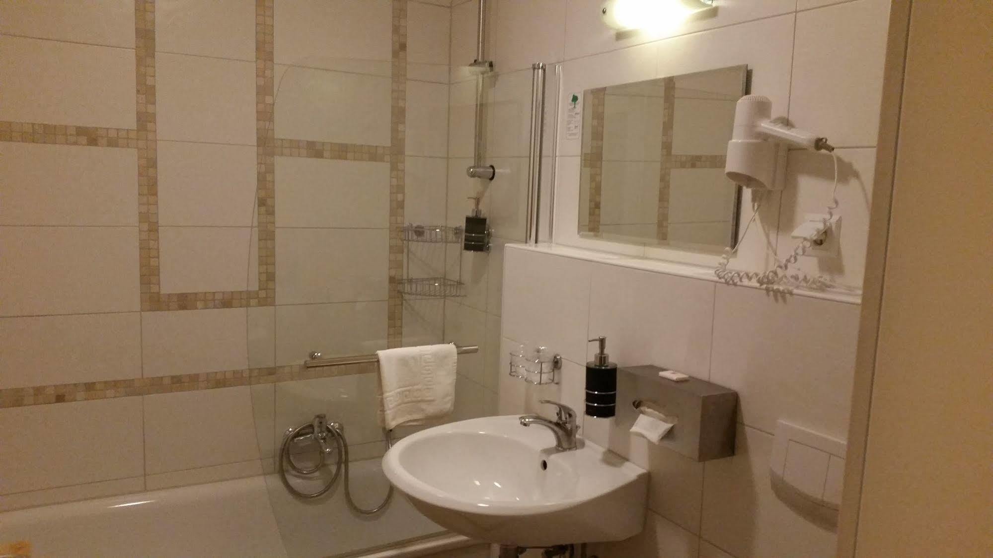 Cityhotel Ahlen Garni Exterior foto